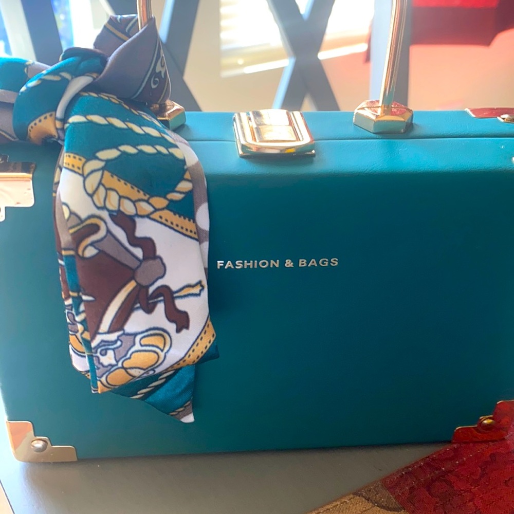 A tote bag